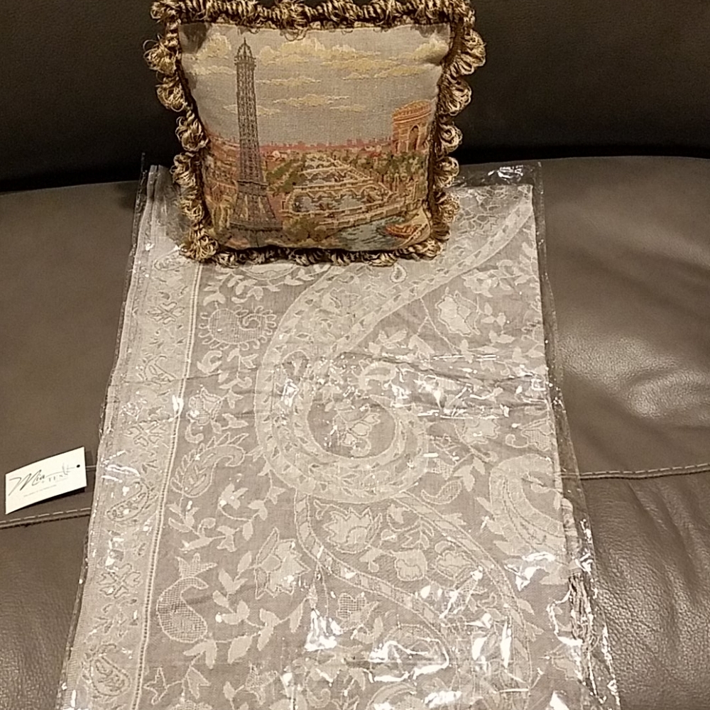 Pashmina/scarf..NWT